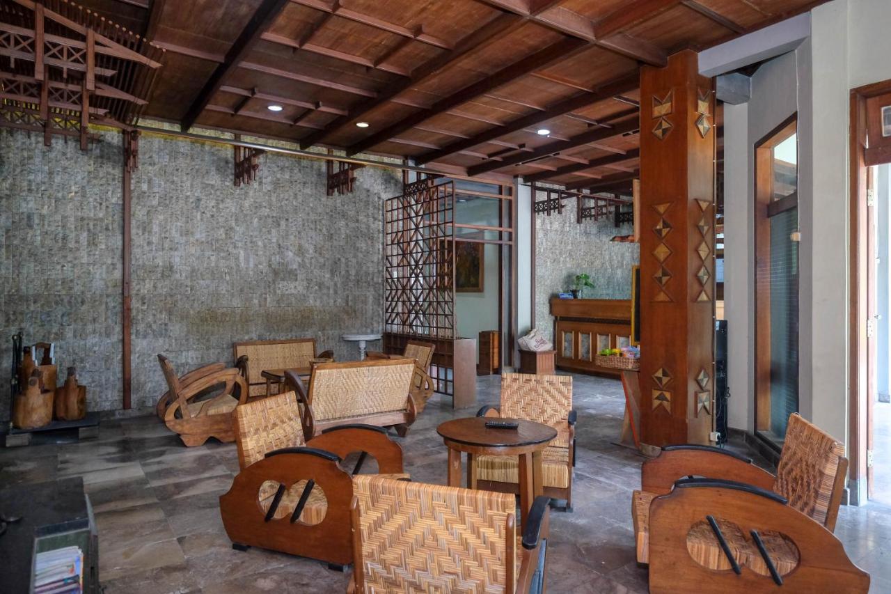 Urbanview Hotel Syariah Wisnugraha By Reddoorz Yogyakarta Eksteriør bilde