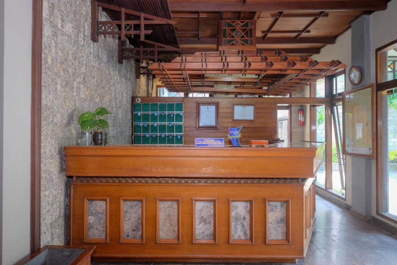 Urbanview Hotel Syariah Wisnugraha By Reddoorz Yogyakarta Eksteriør bilde