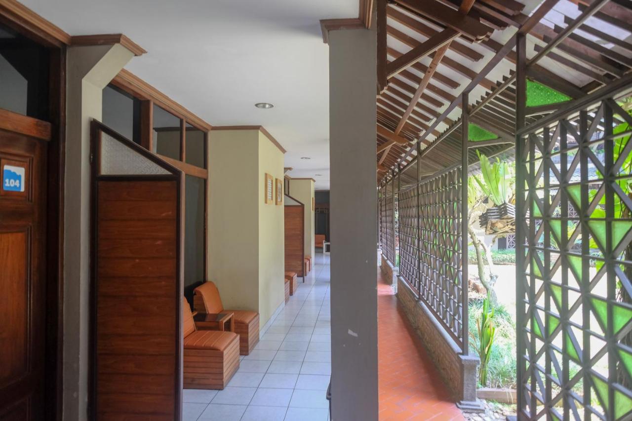 Urbanview Hotel Syariah Wisnugraha By Reddoorz Yogyakarta Eksteriør bilde
