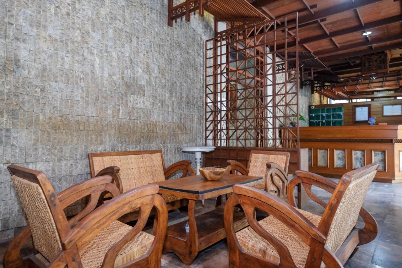 Urbanview Hotel Syariah Wisnugraha By Reddoorz Yogyakarta Eksteriør bilde