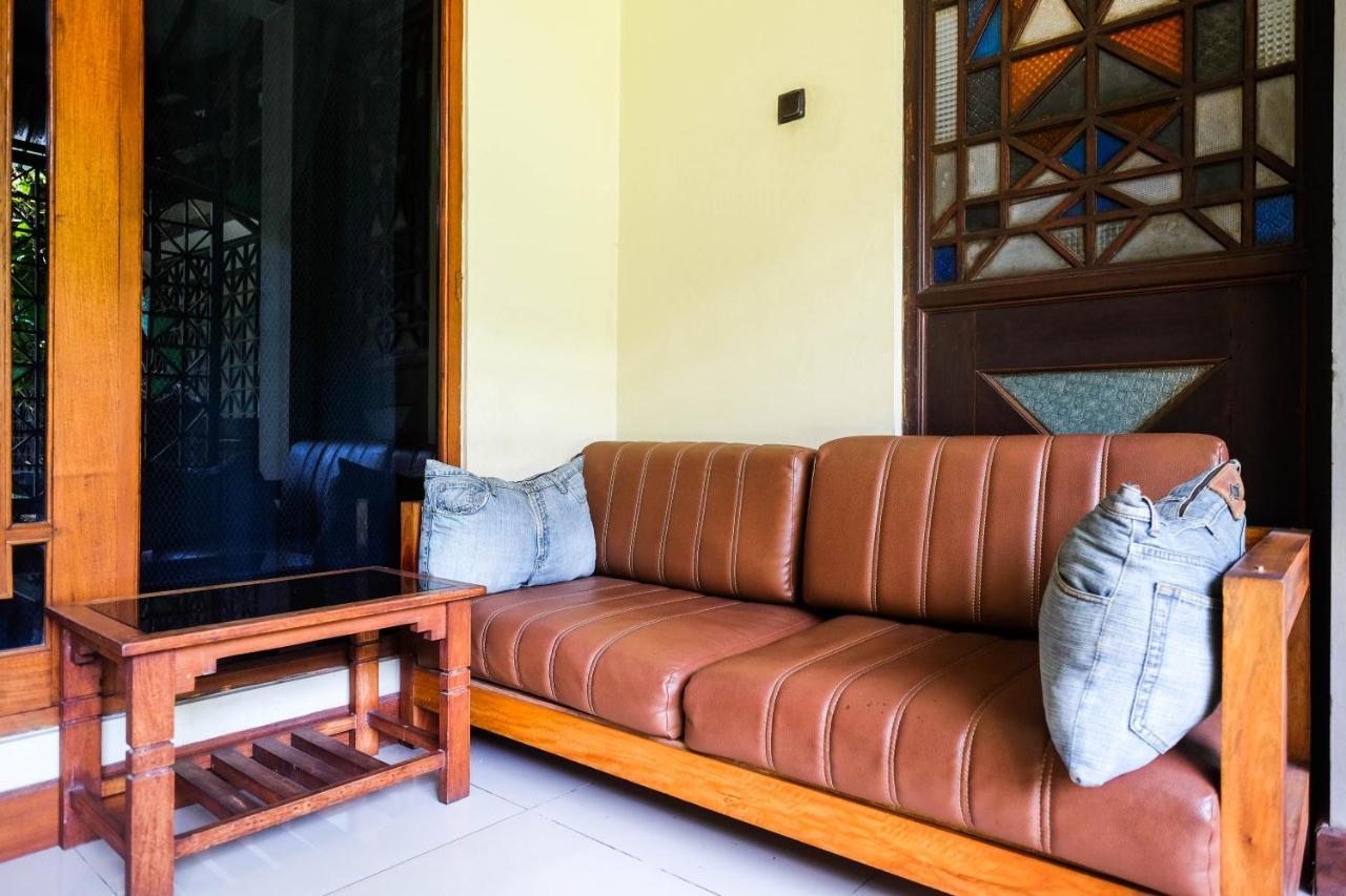 Urbanview Hotel Syariah Wisnugraha By Reddoorz Yogyakarta Eksteriør bilde