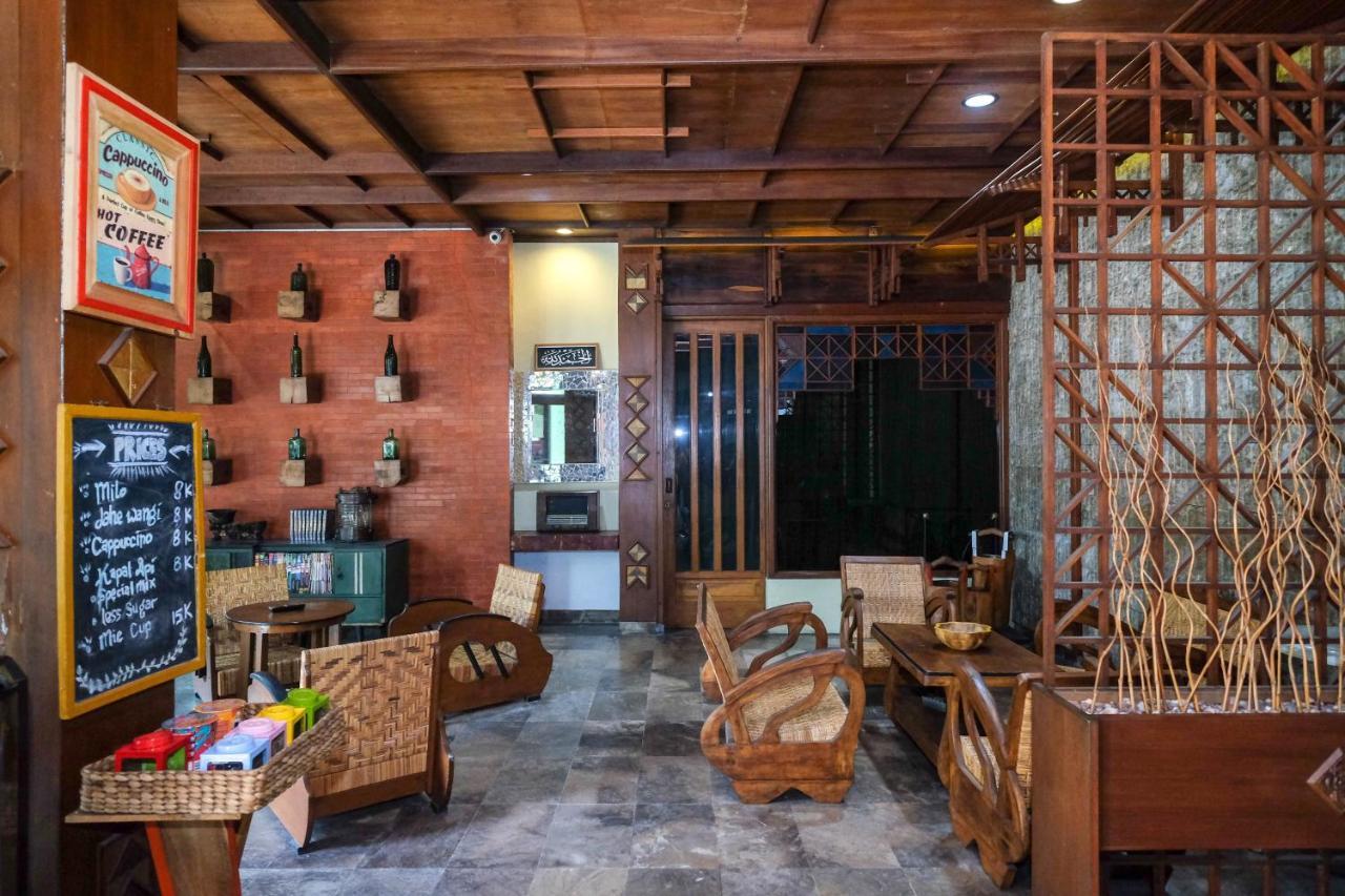 Urbanview Hotel Syariah Wisnugraha By Reddoorz Yogyakarta Eksteriør bilde