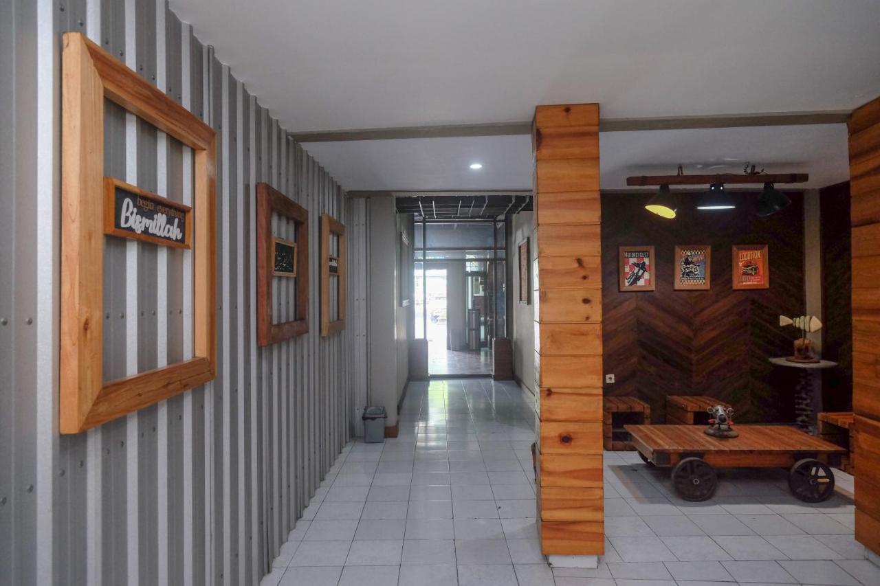 Urbanview Hotel Syariah Wisnugraha By Reddoorz Yogyakarta Eksteriør bilde