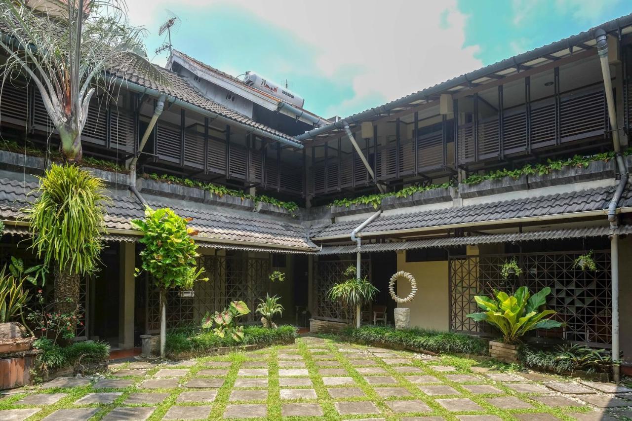 Urbanview Hotel Syariah Wisnugraha By Reddoorz Yogyakarta Eksteriør bilde