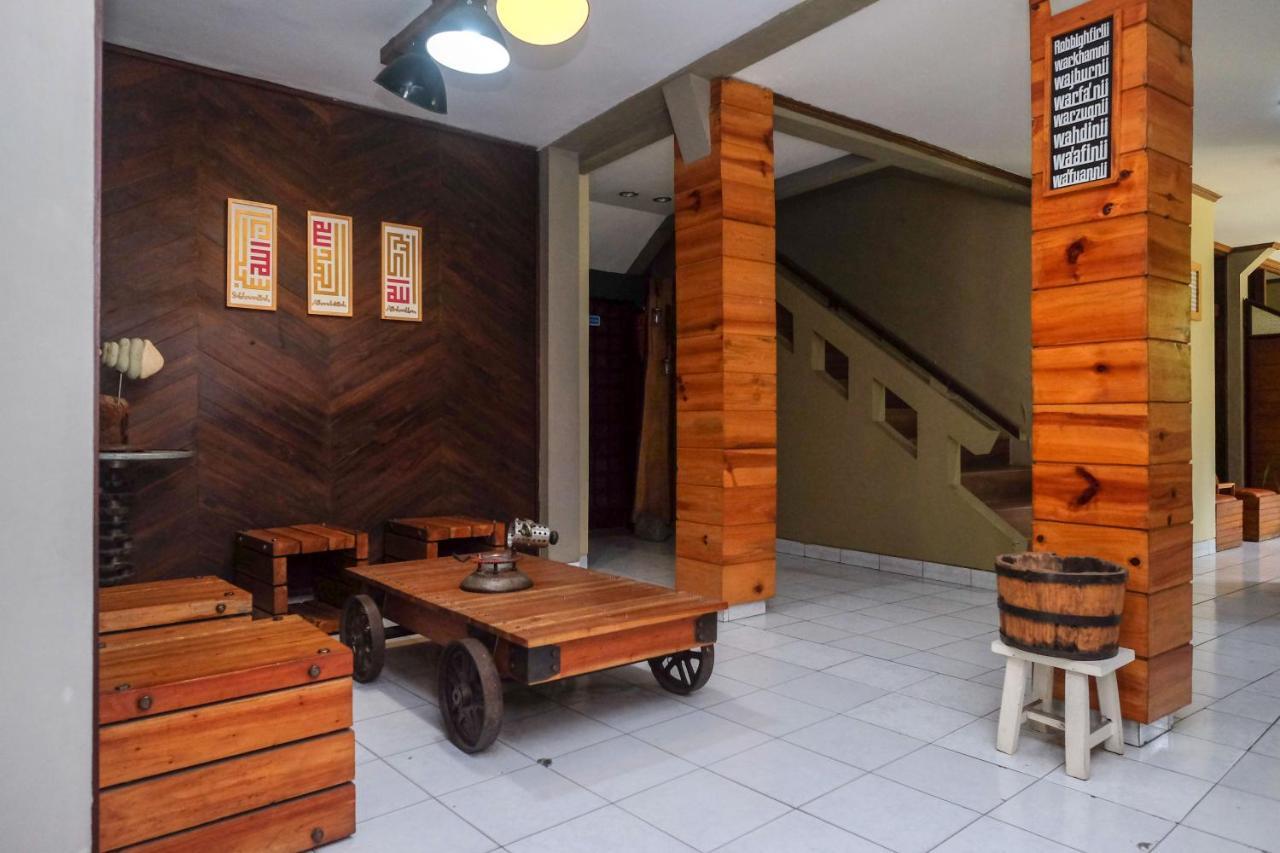 Urbanview Hotel Syariah Wisnugraha By Reddoorz Yogyakarta Eksteriør bilde