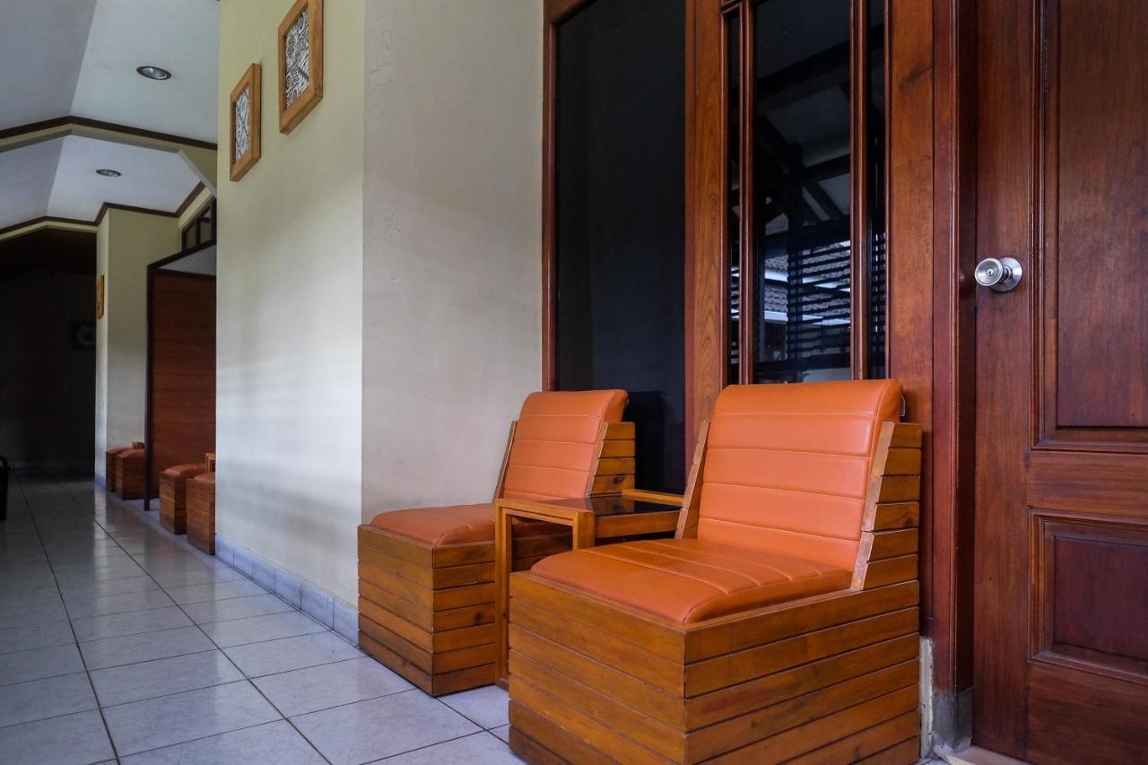 Urbanview Hotel Syariah Wisnugraha By Reddoorz Yogyakarta Eksteriør bilde