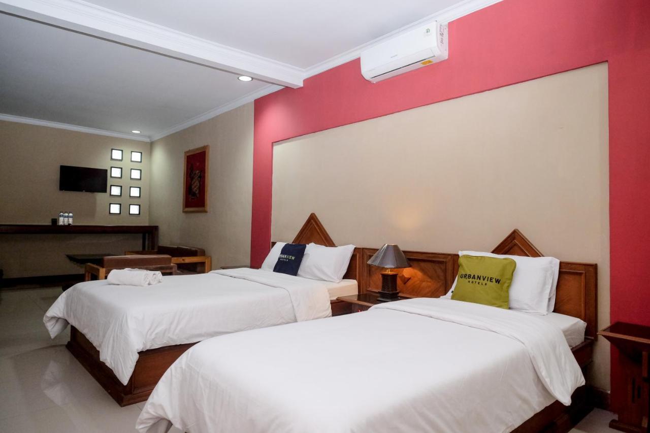 Urbanview Hotel Syariah Wisnugraha By Reddoorz Yogyakarta Eksteriør bilde
