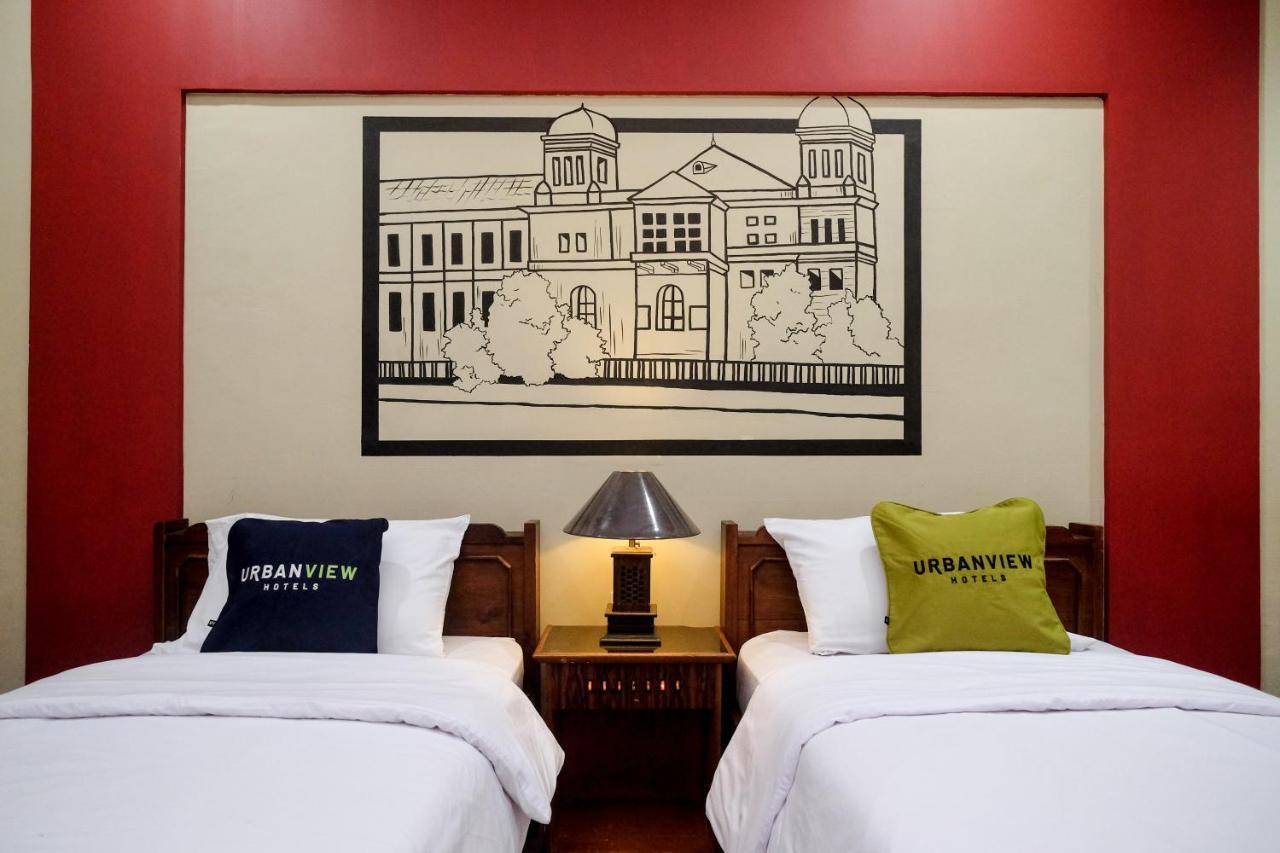 Urbanview Hotel Syariah Wisnugraha By Reddoorz Yogyakarta Eksteriør bilde