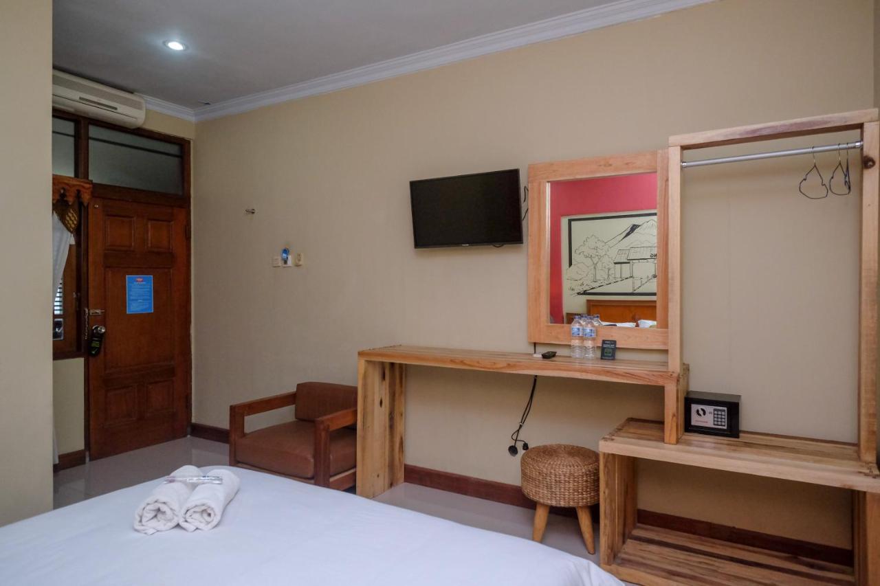Urbanview Hotel Syariah Wisnugraha By Reddoorz Yogyakarta Eksteriør bilde