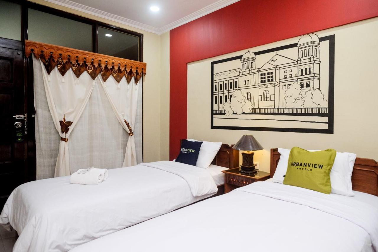 Urbanview Hotel Syariah Wisnugraha By Reddoorz Yogyakarta Eksteriør bilde