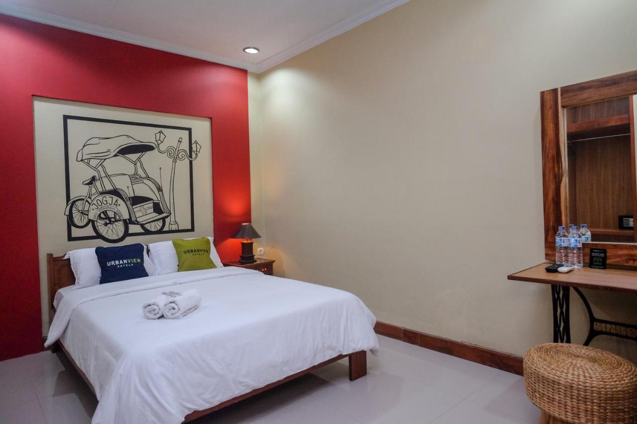 Urbanview Hotel Syariah Wisnugraha By Reddoorz Yogyakarta Eksteriør bilde